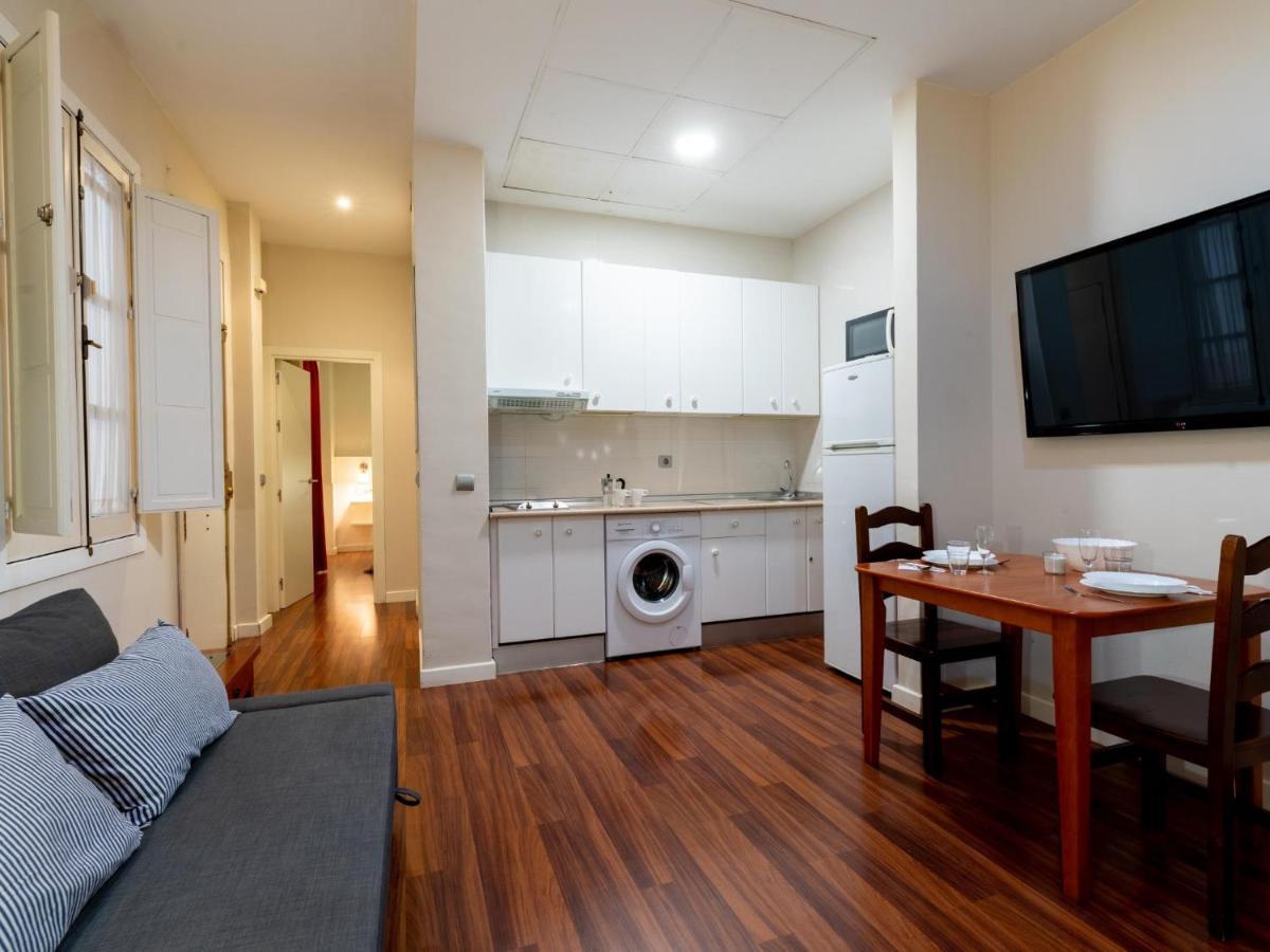 Holi-Rent Lumbreras Apartment Seville Exterior photo