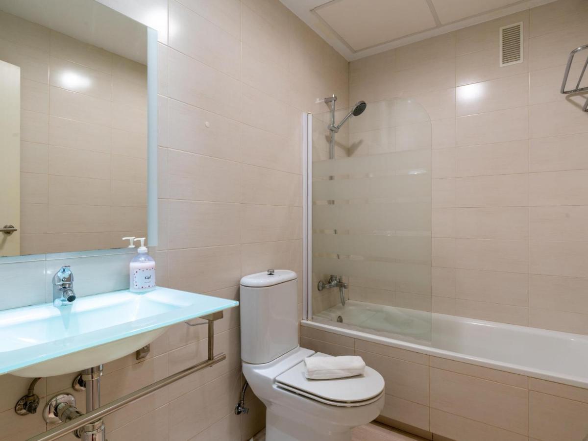 Holi-Rent Lumbreras Apartment Seville Exterior photo